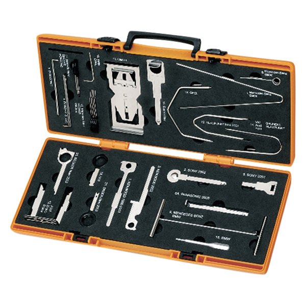 1765/C24-24 PCS PULLING OUT CAR RADIOS